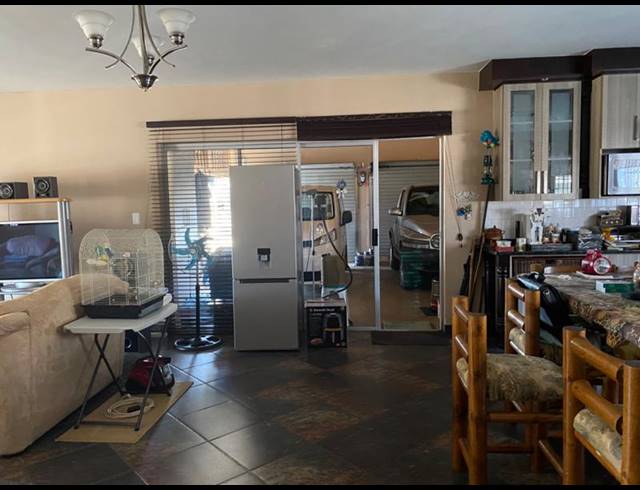 2 BEDROOM HOUSE FOR SALE IN NABOOMSPRUIT